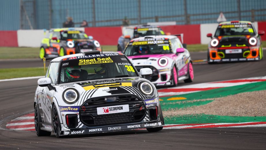 MINI CHALLENGE JCW