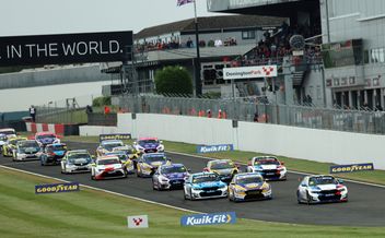 BTCC title race hots up on dramatic return to Donington Park.