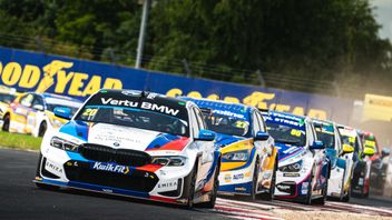 BTCC at Croft Circuit