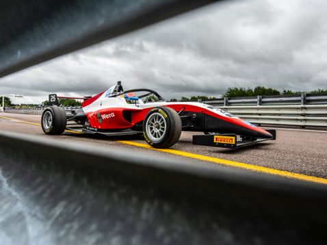 F4 at Thruxton