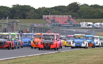 2CV Team Lion reign supreme in 24-hour race at Snetterton.