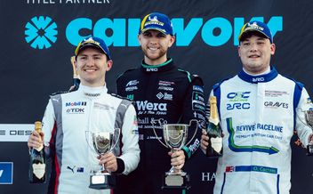 Marshall storms to Donington hat-trick.