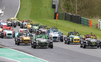 BARC enjoys weekend to remember on Cadwell Park return.