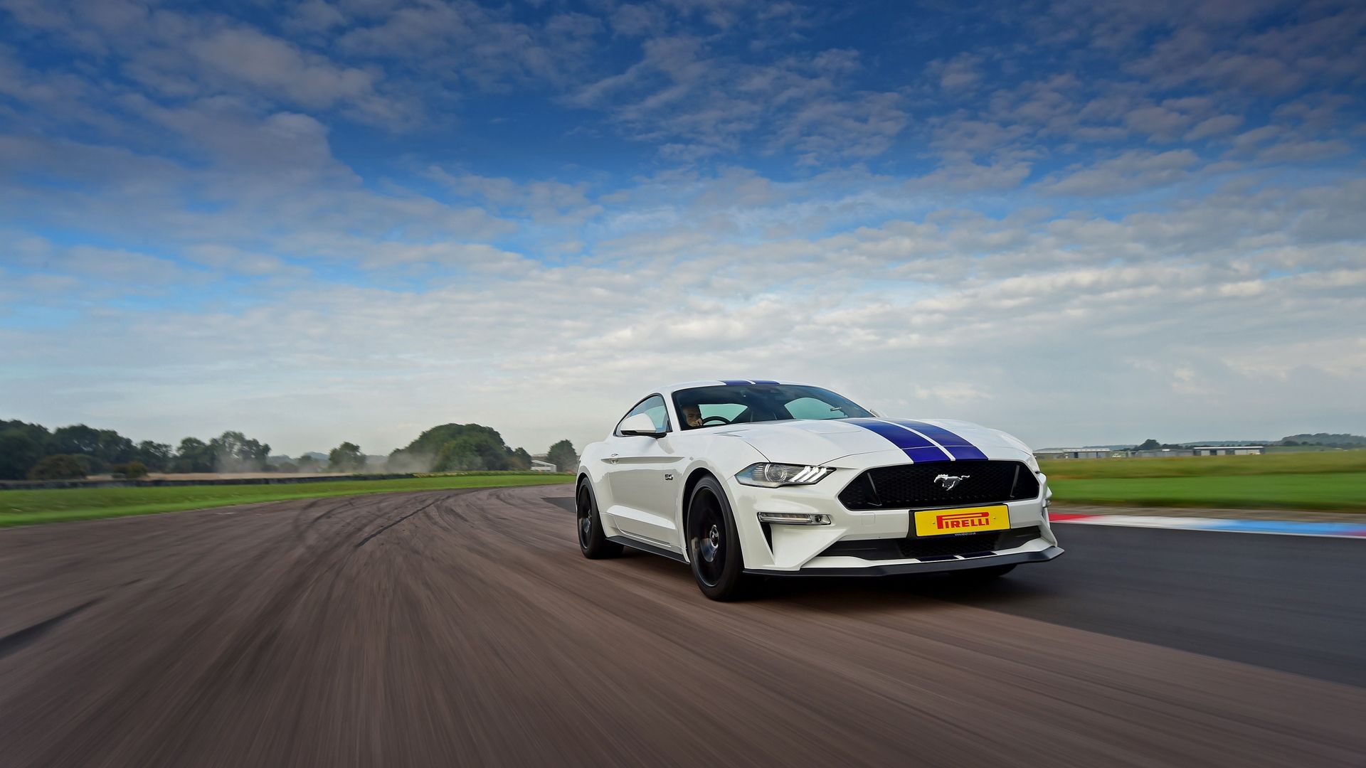 Ford Mustang GT racing at Thruxton circuit