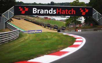 BTCC headlines British battles this weekend.