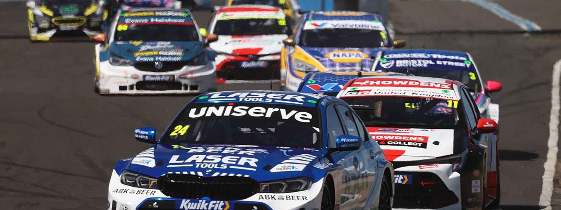Colin Turkington, Jake Hill and Rob Huff fly high in Scotland.