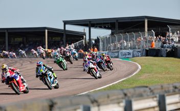 BSB bikes on track at Thruxton