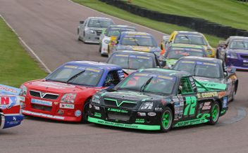 Pickup Trucks return to BARC to join with British Truck Racing Championship.