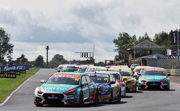 BTCC at Croft