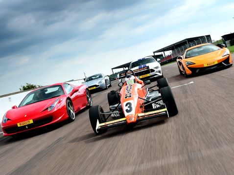 Supercars and Racing Cars at Thruxton