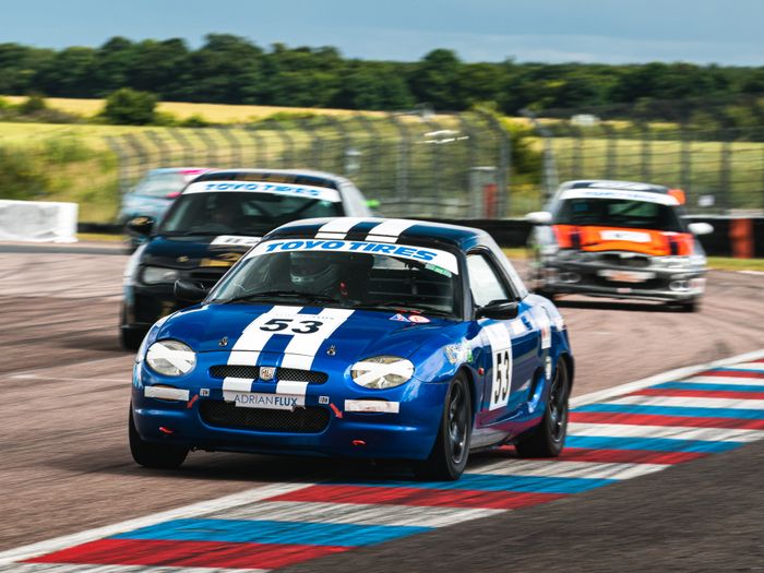 Support Racing at Thruxton