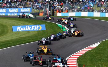Van Langendonck, Lennon and Smith Share Wins in Thrilling British F4 Season Opener.