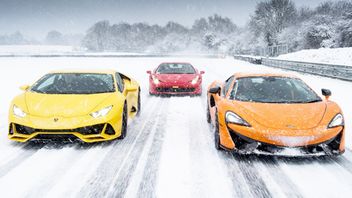 Supercars in the snow at Croft Circuit