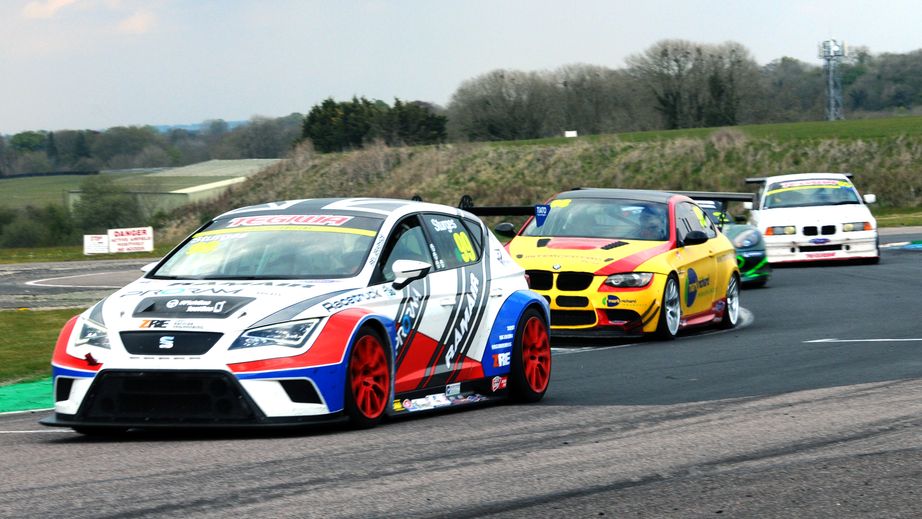 CSCC through the chicane at Thruxton