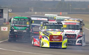 Snetterton serves up BARC spectacular as title fights ramp up.