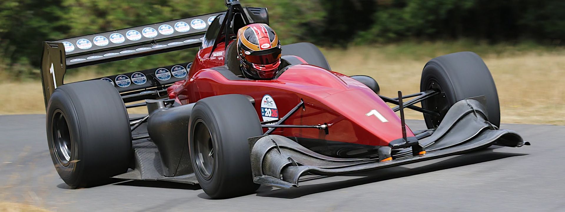 Title fight intensifies after Wiscombe visit.