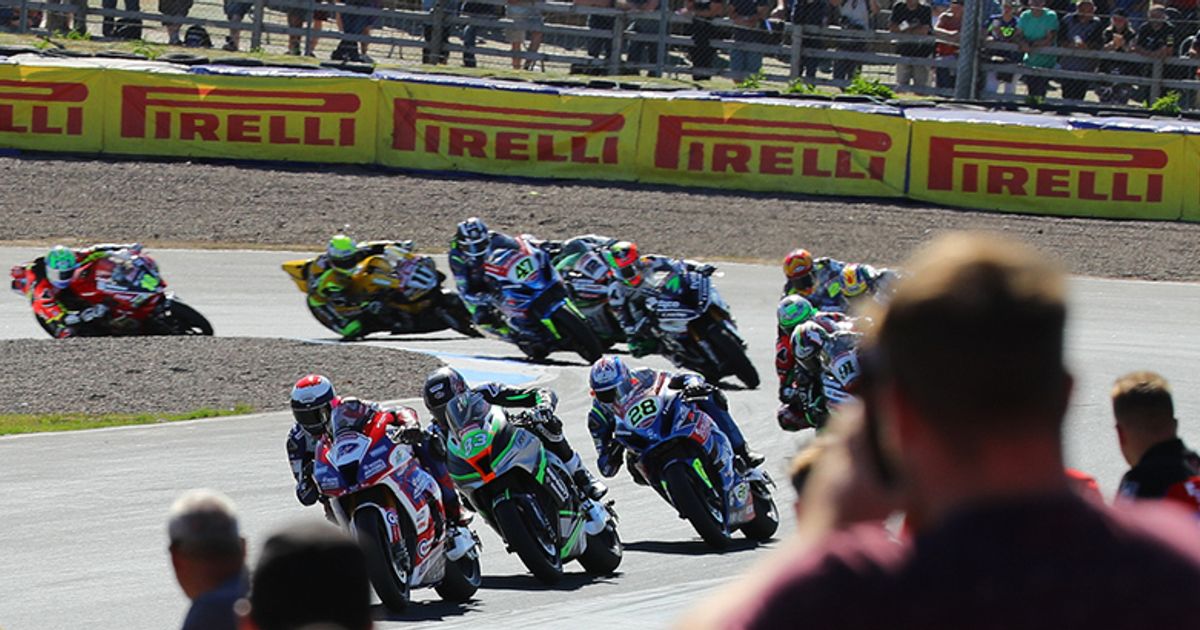2018 - Battle lines drawn as British Superbike title fight p