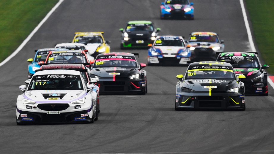 TCR cars on track