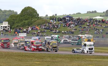 BARC championships make a splash at Convoy Thruxton.