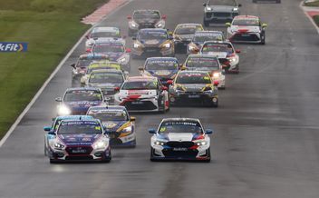 Tom Ingram and Aiden Moffat share wins at blockbuster BTCC opener.