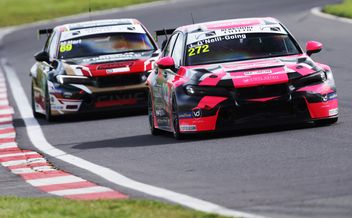 Croft set for thriller as early season pace-setters emerge.