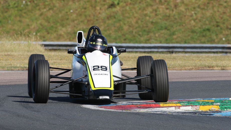 FF1600