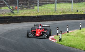 British Hillclimb: Gearing up for the title fight of the ages.