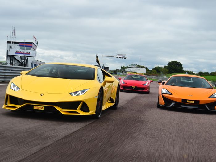 Supercars at Thruxton