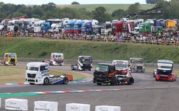 BTRC and Britcar headline blockbuster weekend at Convoy Thruxton.