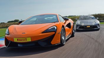 McLarn 570S at Thruxton