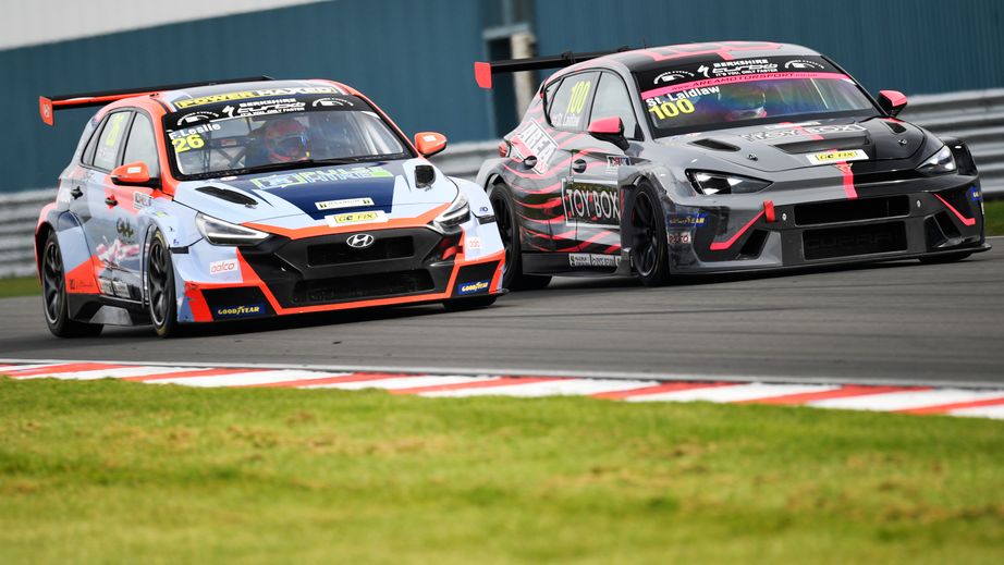 TCR cars on track