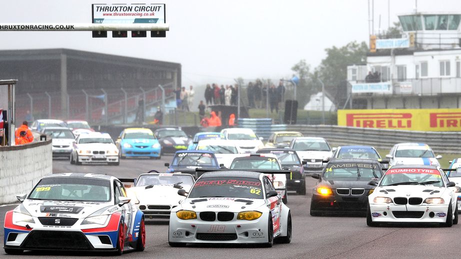 CSCC Race Start at Thruxton