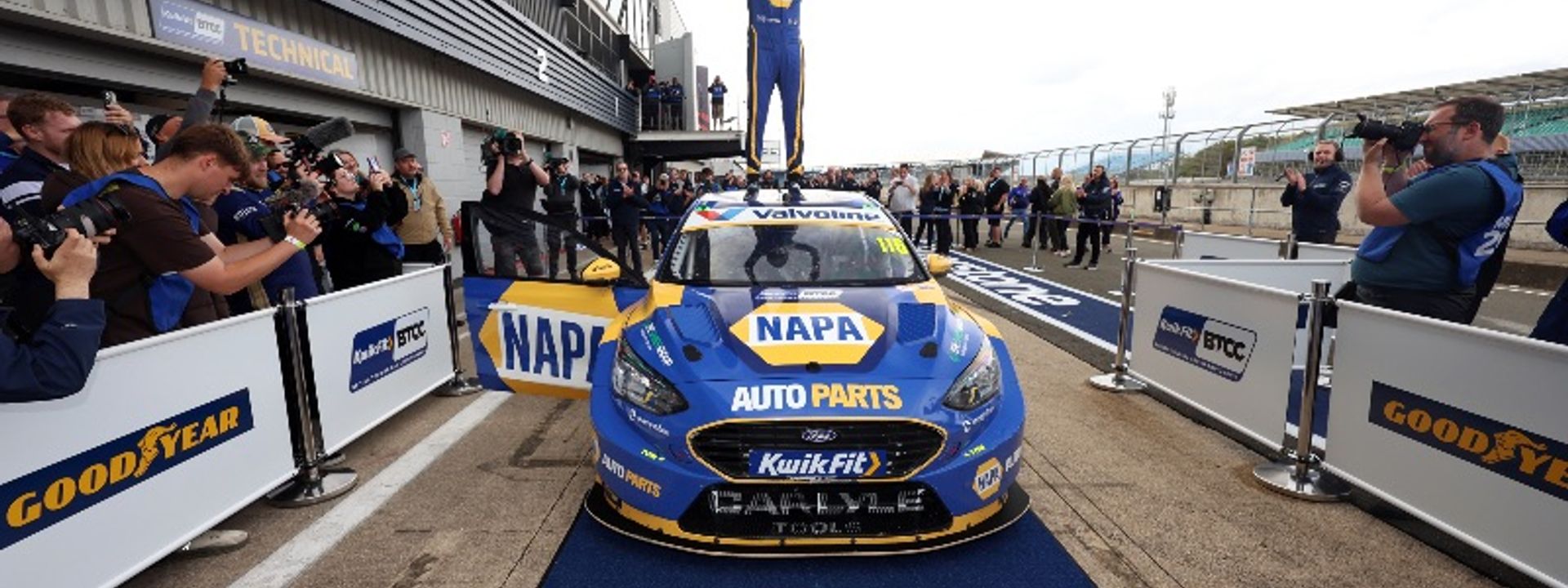 Ash Sutton Wins at Silverstone